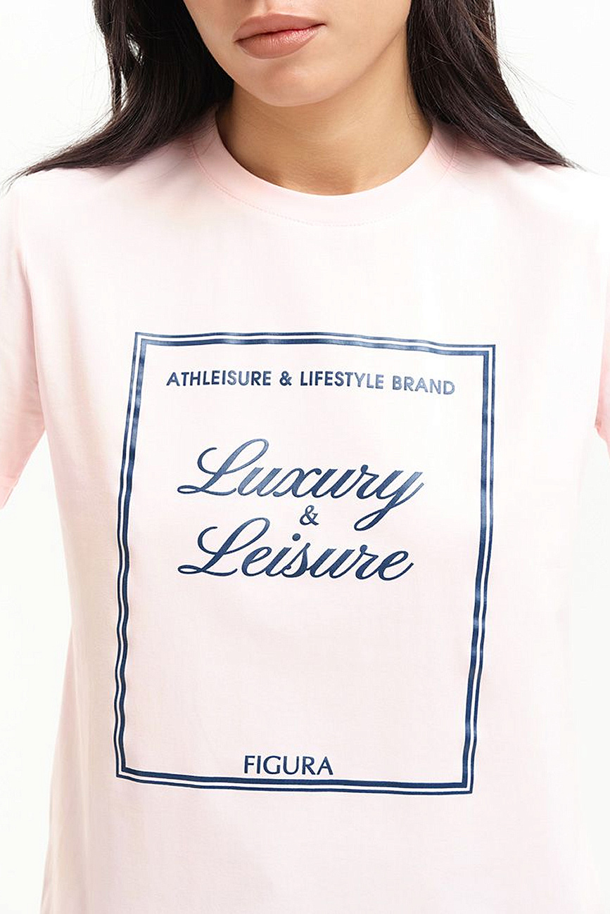 Футболка Luxury and Leisure