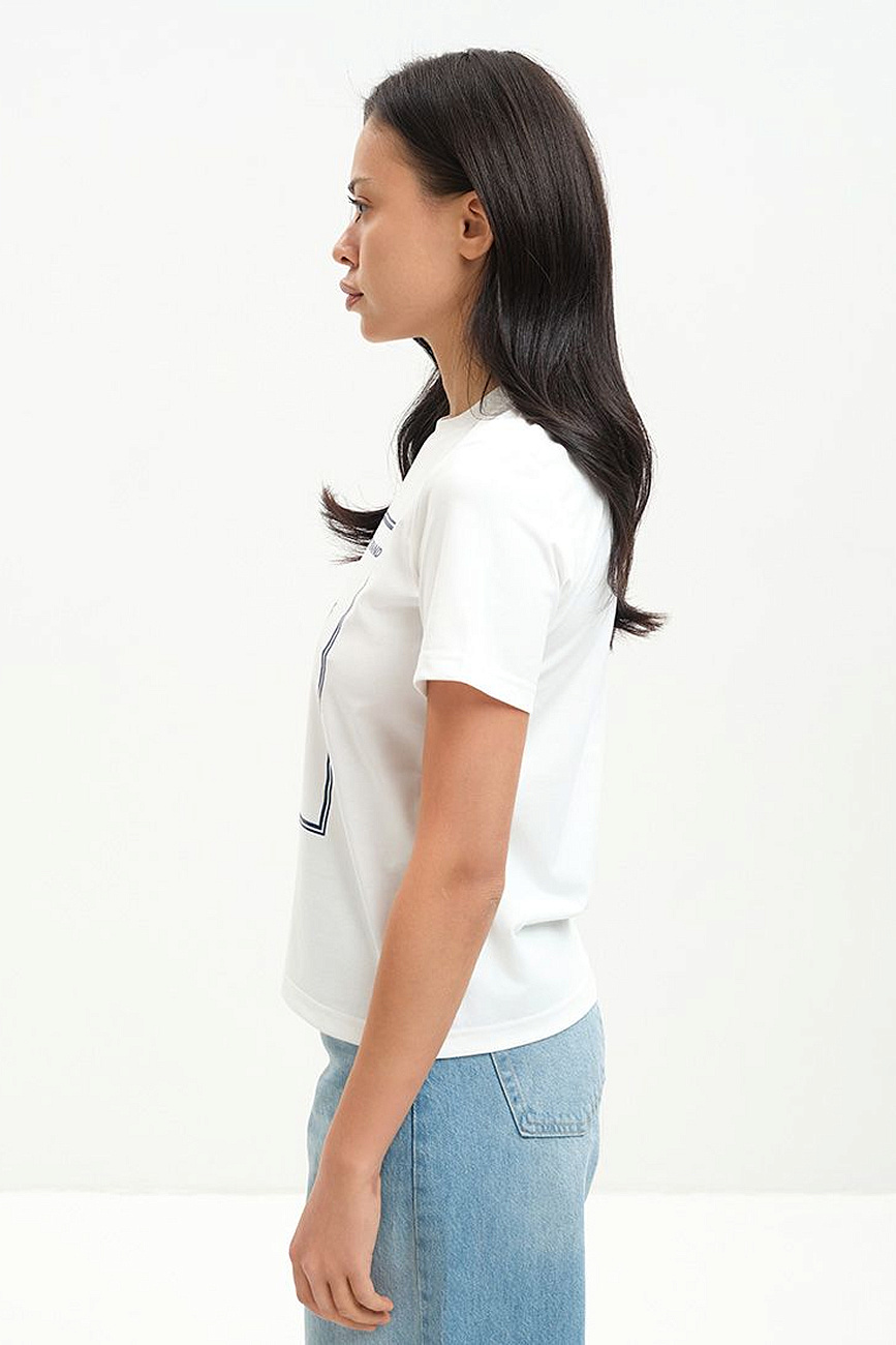 Футболка Luxury and Leisure