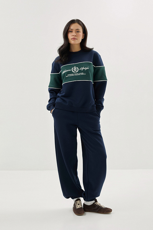 Костюм "Athleisure&Lifestyle" с&nbsp;контрастным кантом