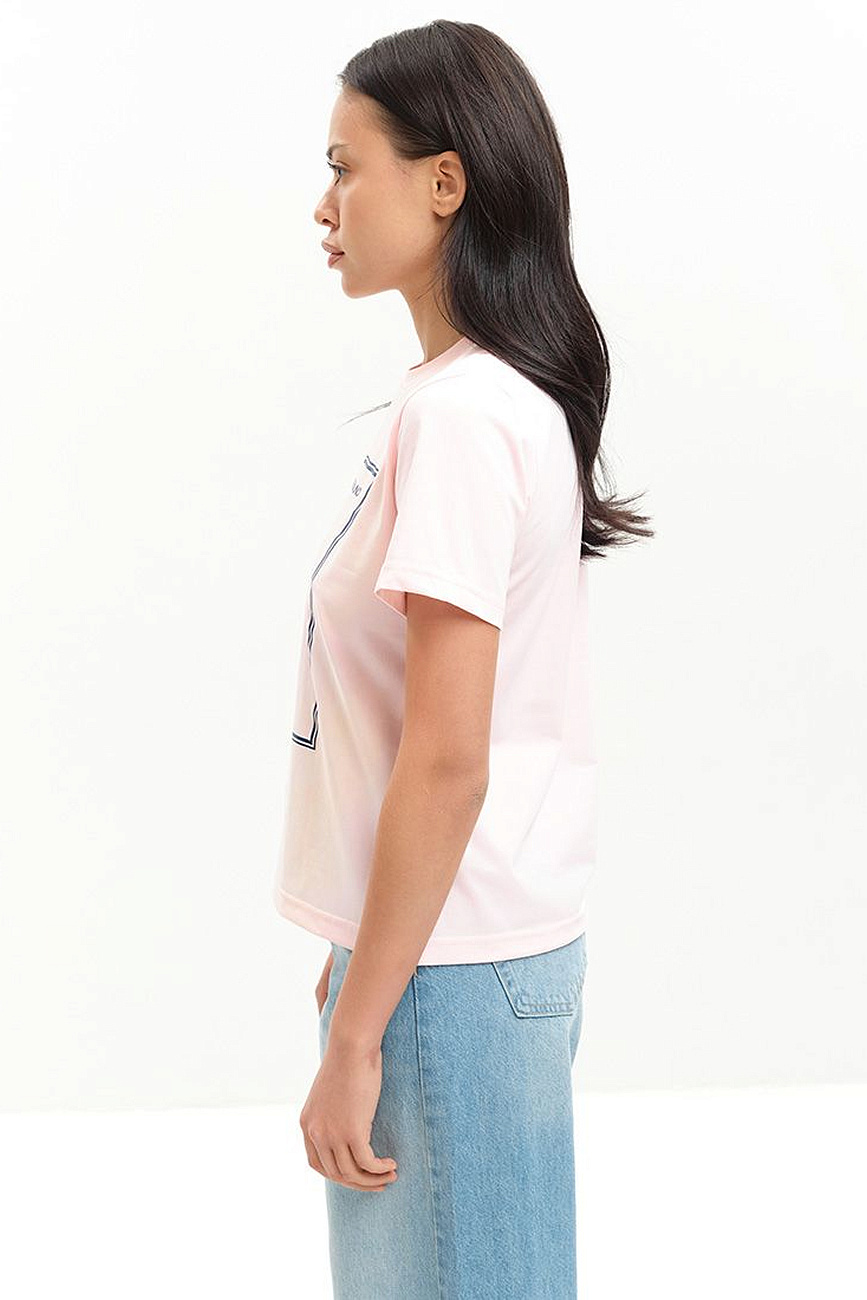 Футболка Luxury and Leisure