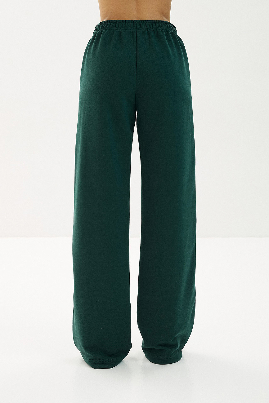 Брюки с&nbsp;кантом