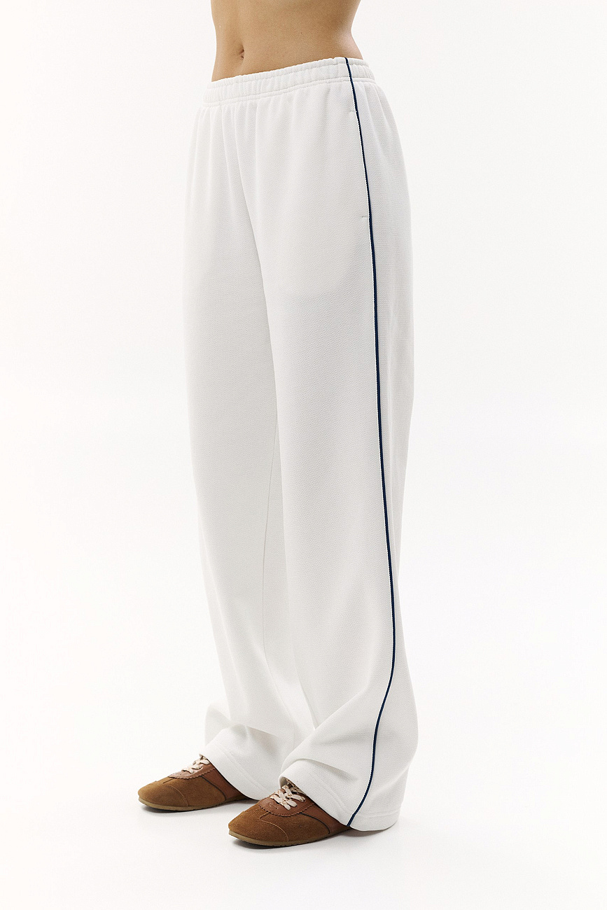 Брюки с&nbsp;кантами