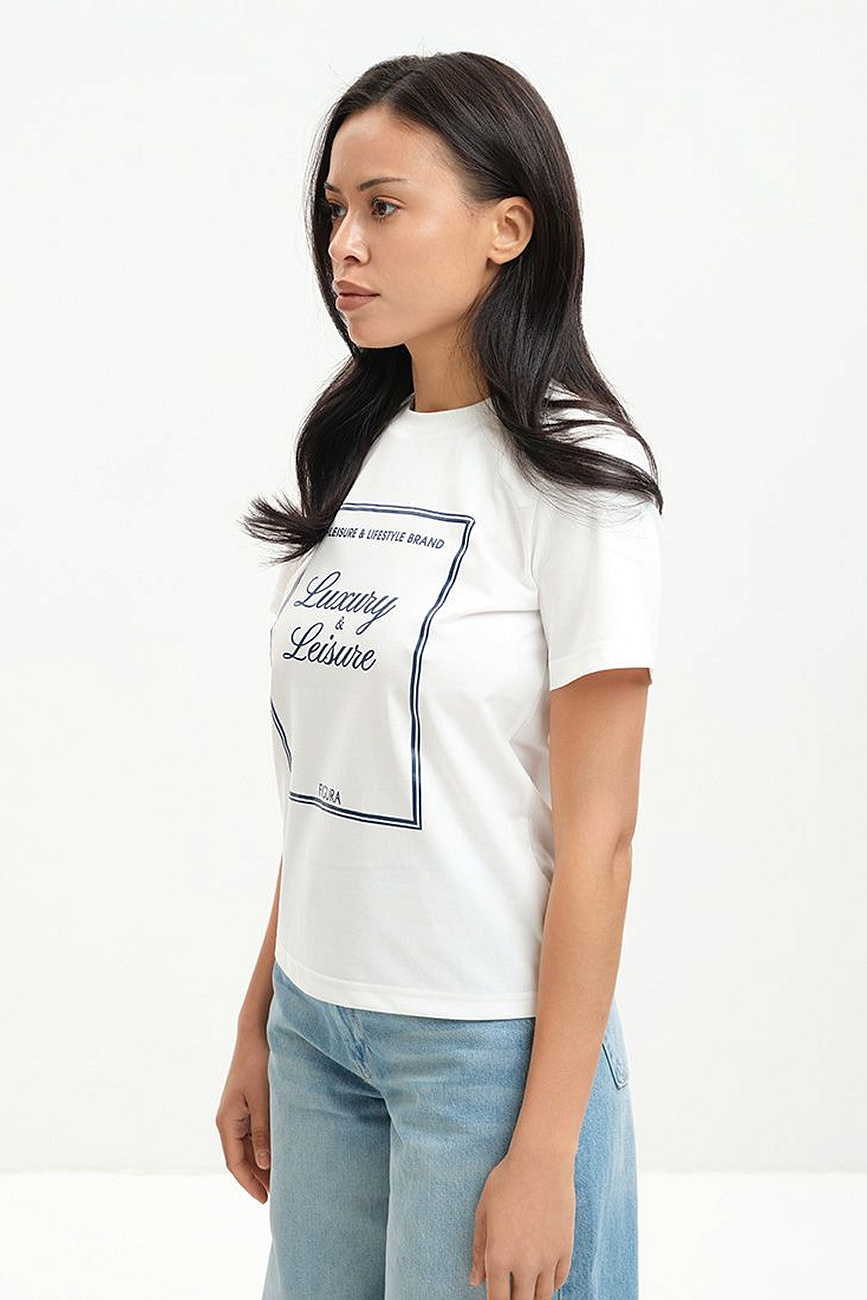 Футболка Luxury and Leisure