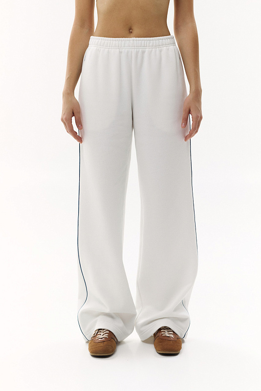 Брюки с&nbsp;кантами